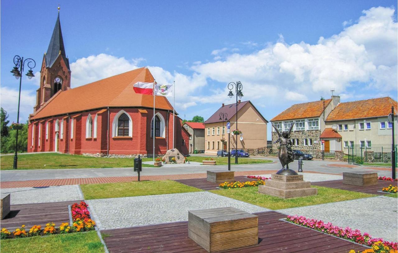 Cozy Apartment In Nowe Warpno With Wifi Extérieur photo